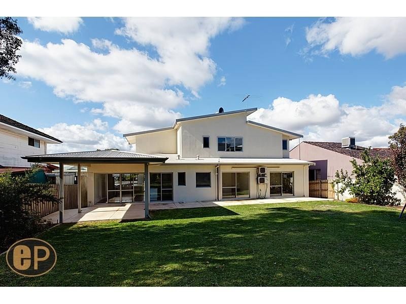 51 Moreing Road, Attadale WA 6156