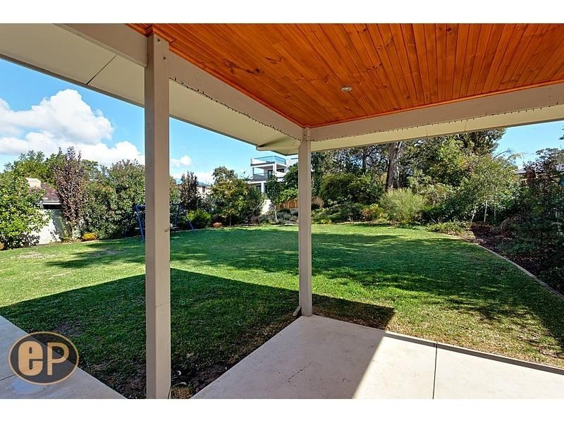 51 Moreing Road, Attadale WA 6156