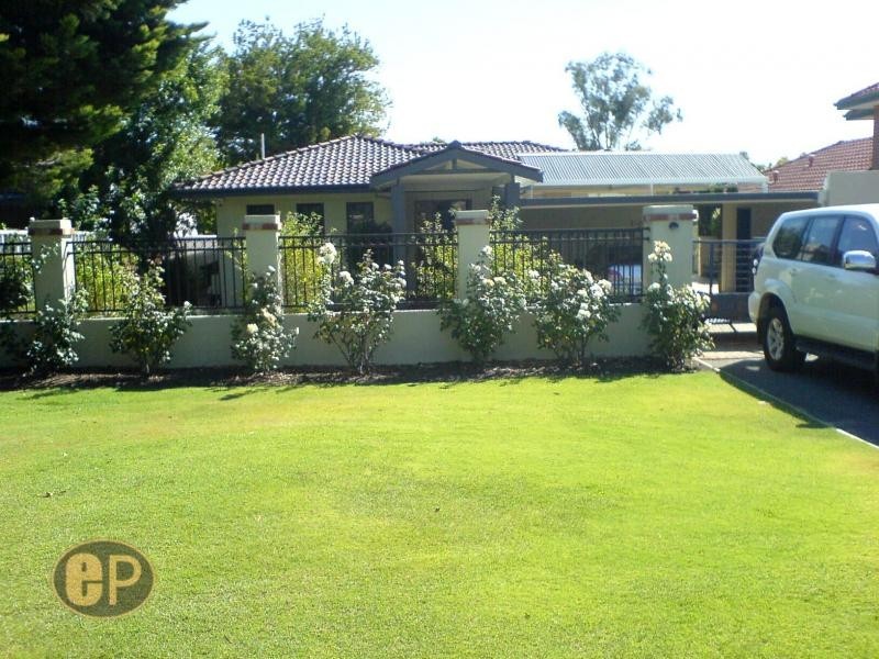 165 Ardross Street, Ardross WA 6153