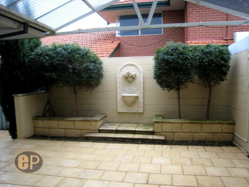 165 Ardross Street, Ardross WA 6153