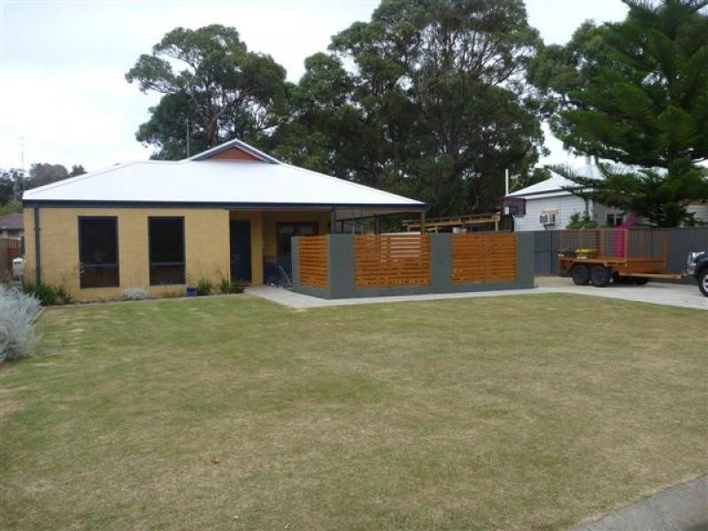 14 Partington Crescent, Binningup WA 6233