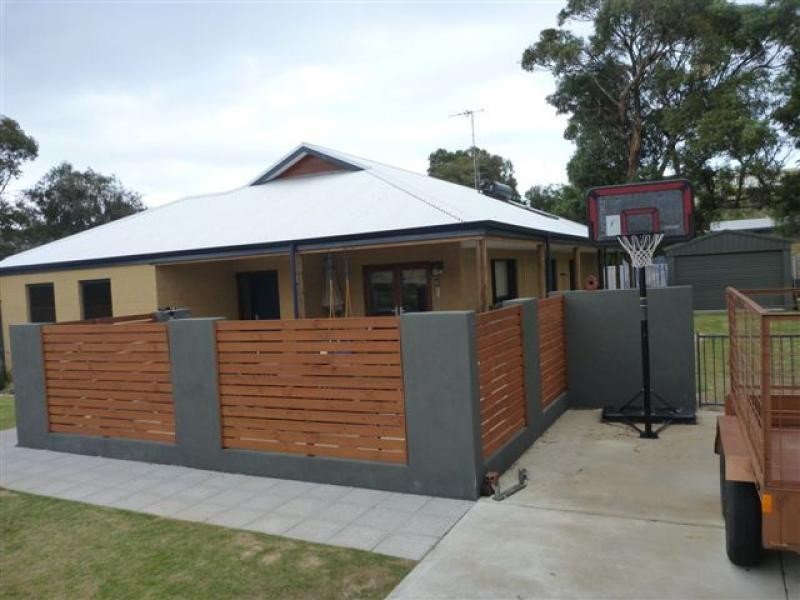 14 Partington Crescent, Binningup WA 6233