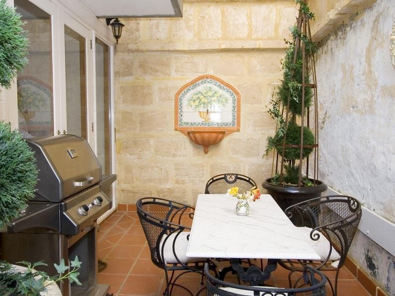 6/17 Essex Street, Fremantle WA 6160