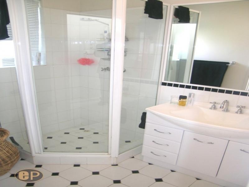 2/13 Lockhart Street, Como WA 6152