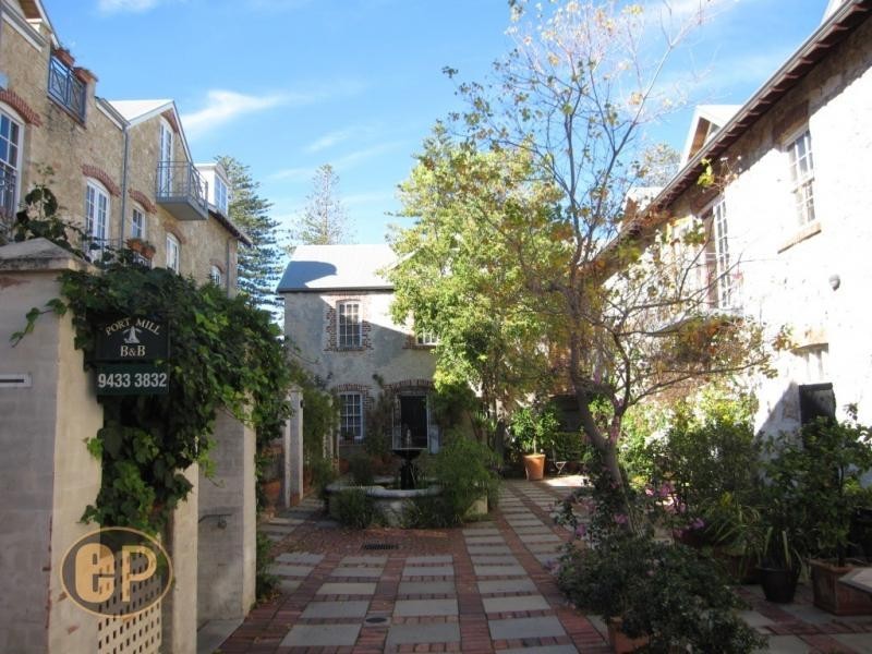 17 Essex Street, Fremantle WA 6160