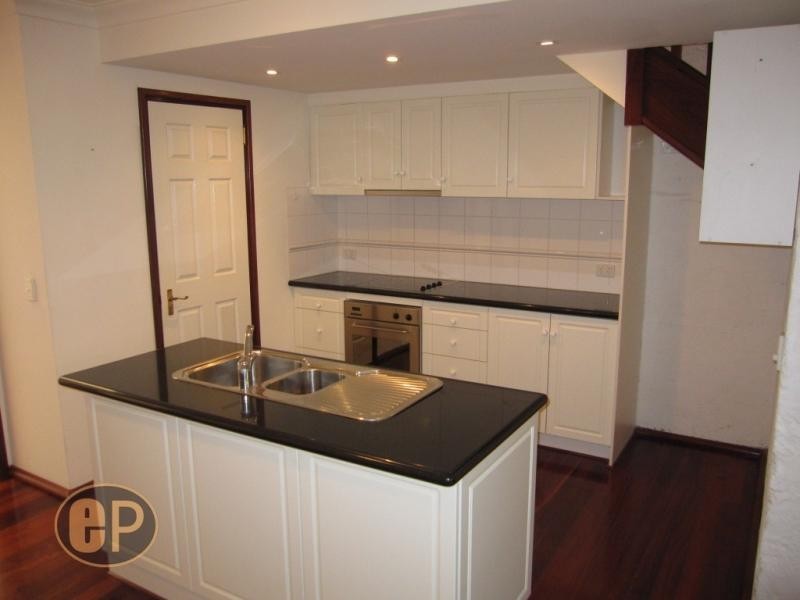 17 Essex Street, Fremantle WA 6160