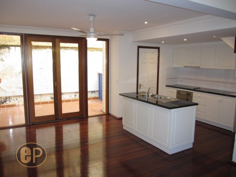 17 Essex Street, Fremantle WA 6160