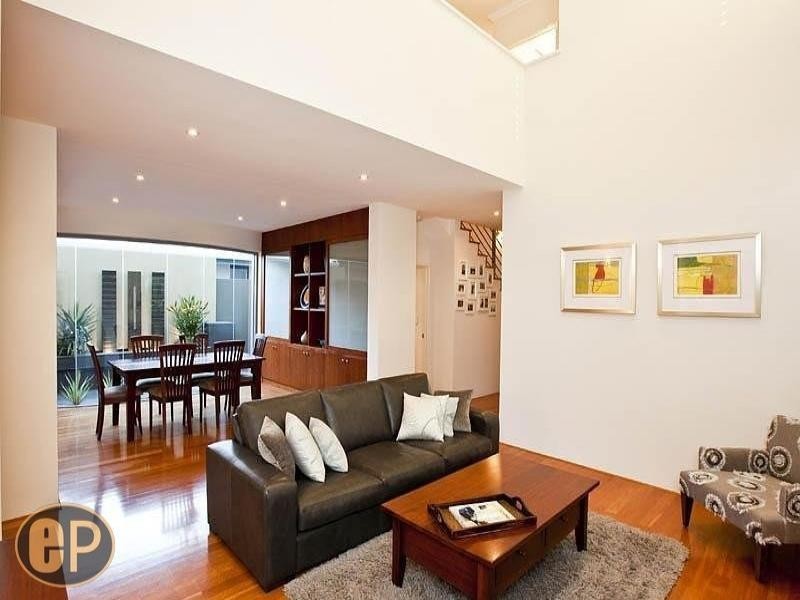 10B Davy Street, Alfred Cove WA 6154