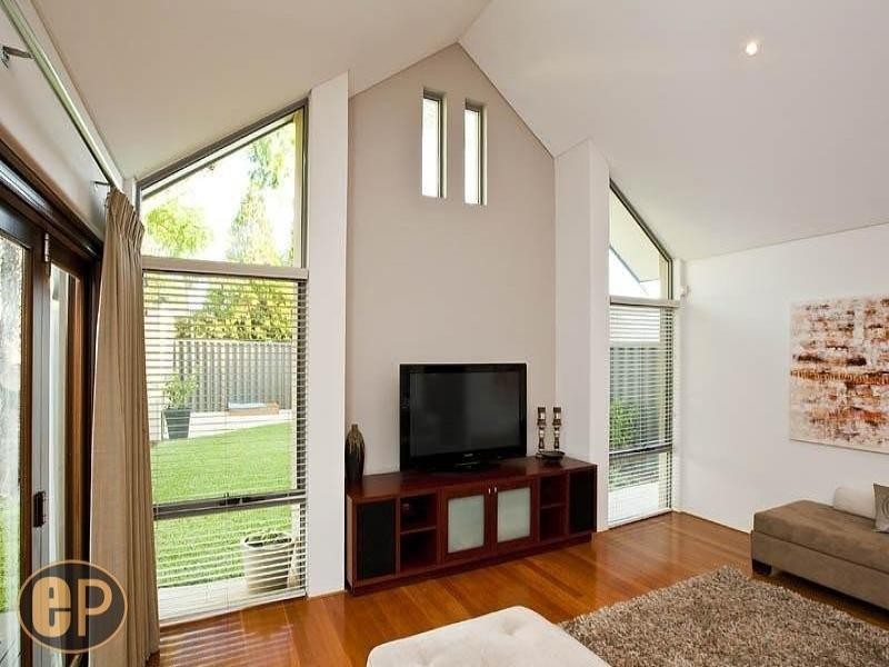 10B Davy Street, Alfred Cove WA 6154