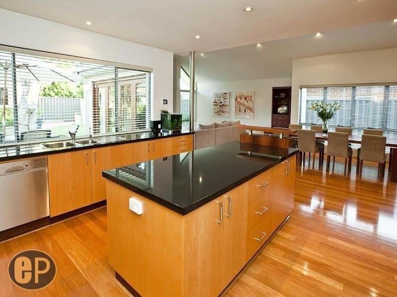 10B Davy Street, Alfred Cove WA 6154