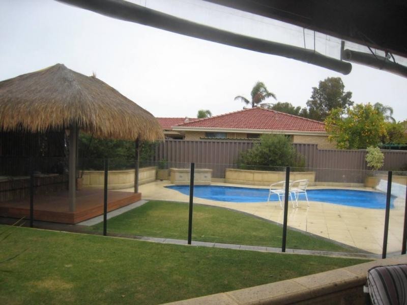 6 Lawler Grove, Winthrop WA 6150