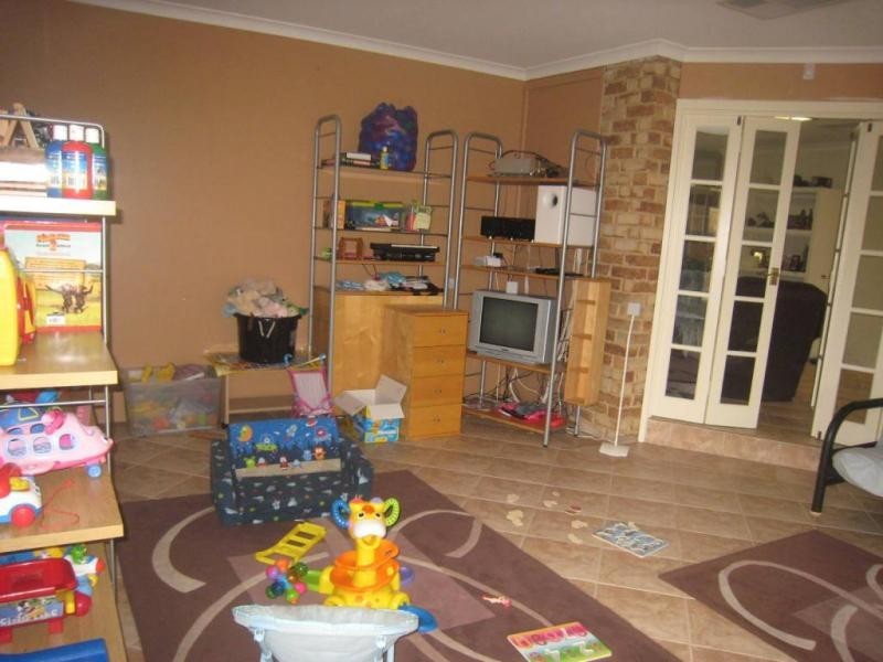 6 Lawler Grove, Winthrop WA 6150