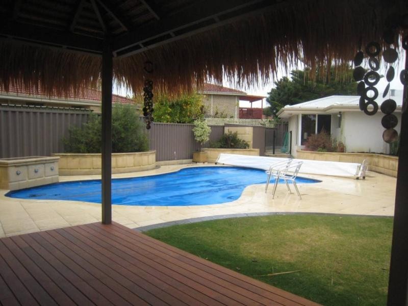 6 Lawler Grove, Winthrop WA 6150