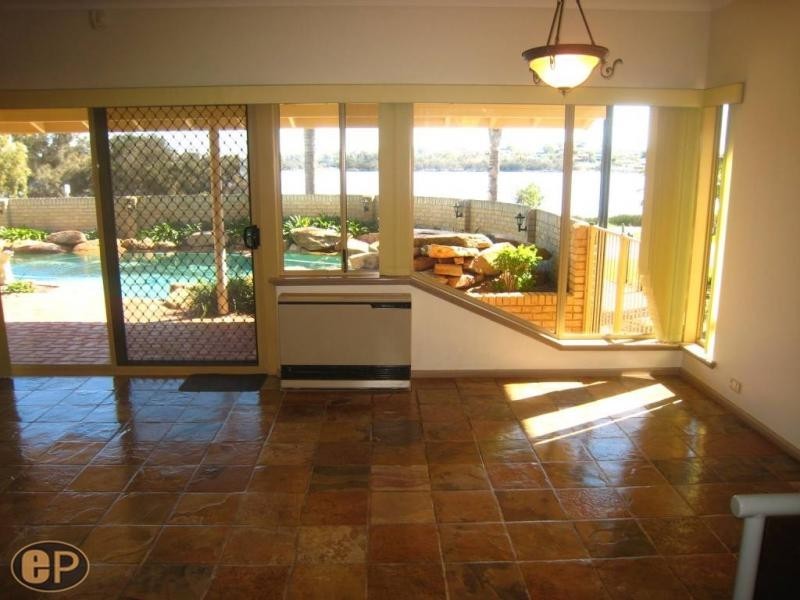 217 Riverton Drive, Shelley WA 6148