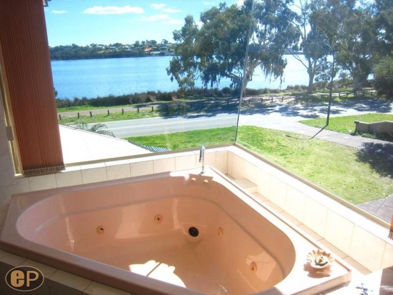 217 Riverton Drive, Shelley WA 6148