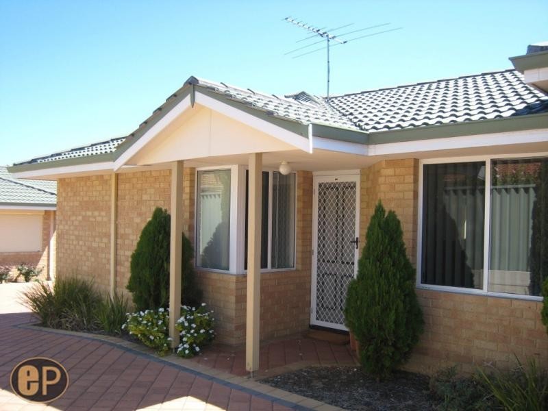 2/12 Kanimbla Road, Bicton WA 6157