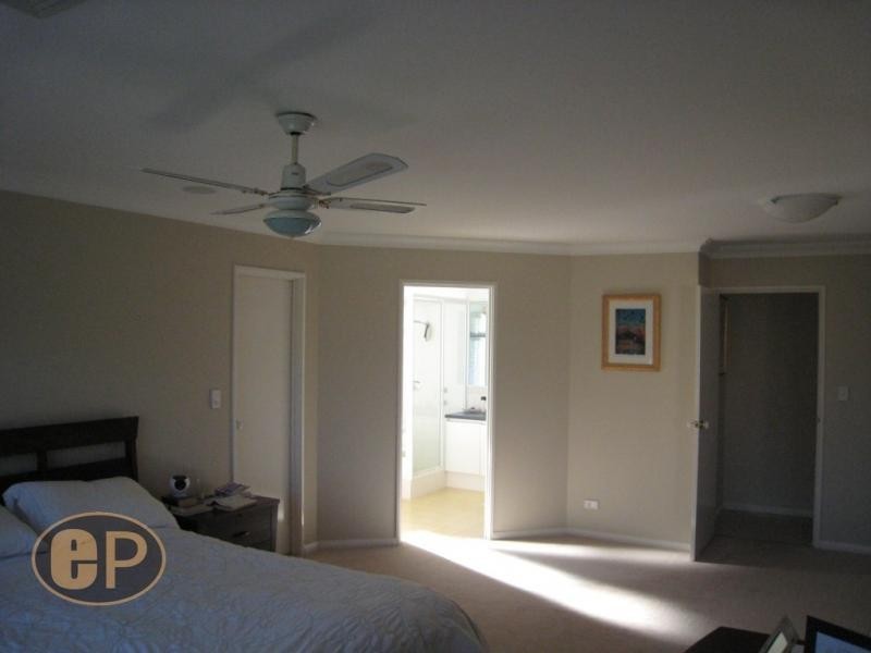 10 Unwin Crescent, Salter Point WA 6152