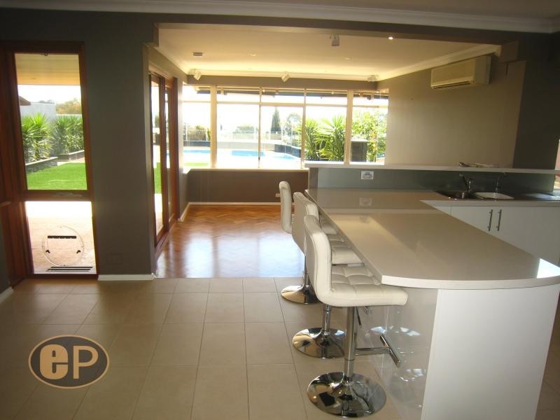 A/7 Thurloe Street, Bicton WA 6157