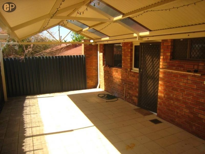 10/104 Moreing Road, Attadale WA 6156