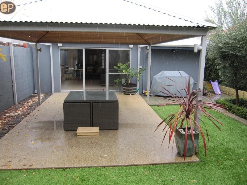 8A Hope Avenue, Salter Point WA 6152