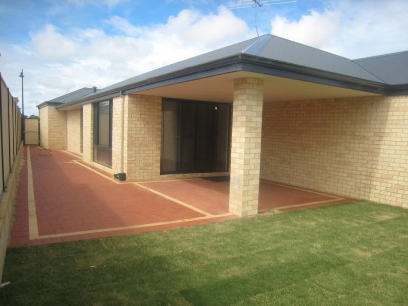 48 Botany Parade, Hammond Park WA 6164