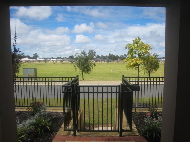 48 Botany Parade, Hammond Park WA 6164