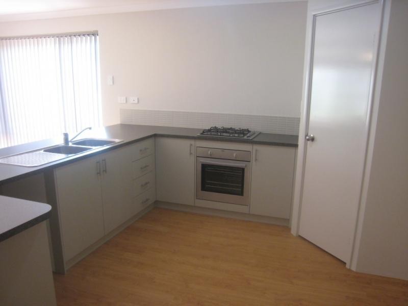 48 Botany Parade, Hammond Park WA 6164