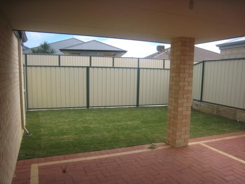 48 Botany Parade, Hammond Park WA 6164