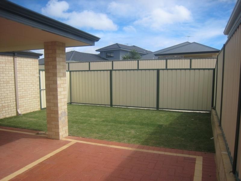 48 Botany Parade, Hammond Park WA 6164