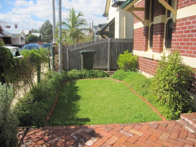 12 Brookman Street, Perth WA 6000