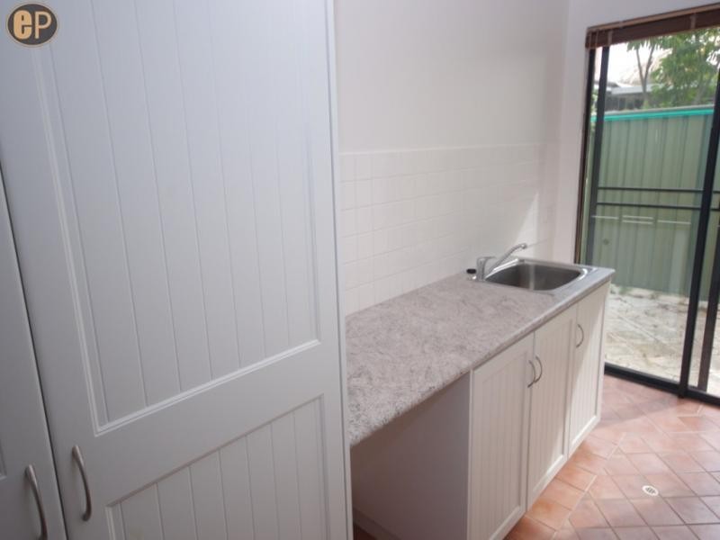 7B Clydesdale Street, Alfred Cove WA 6154