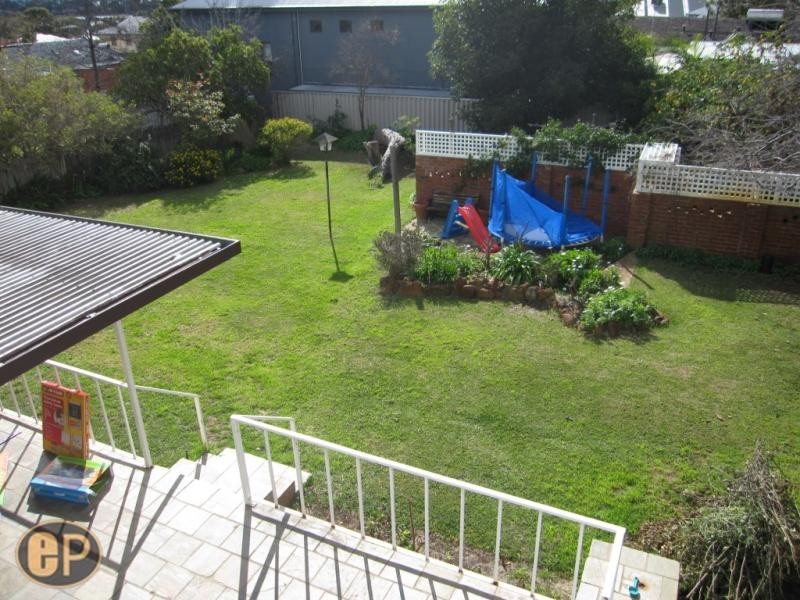 41 Davy Street, Alfred Cove WA 6154