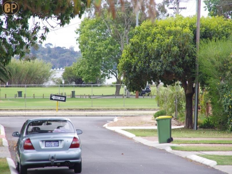 7B Clydesdale Street, Alfred Cove WA 6154