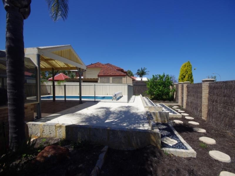 12 Paterson Gardens, Winthrop WA 6150