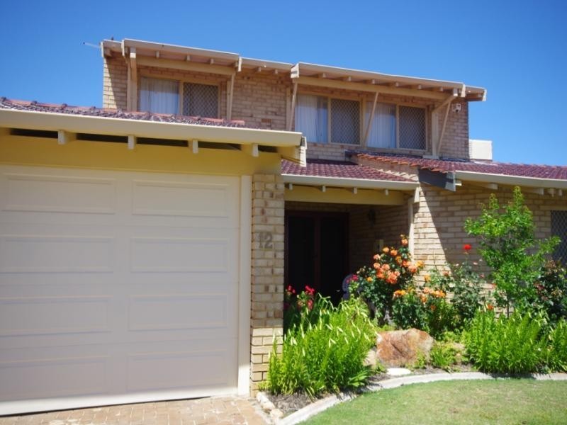 12 Paterson Gardens, Winthrop WA 6150
