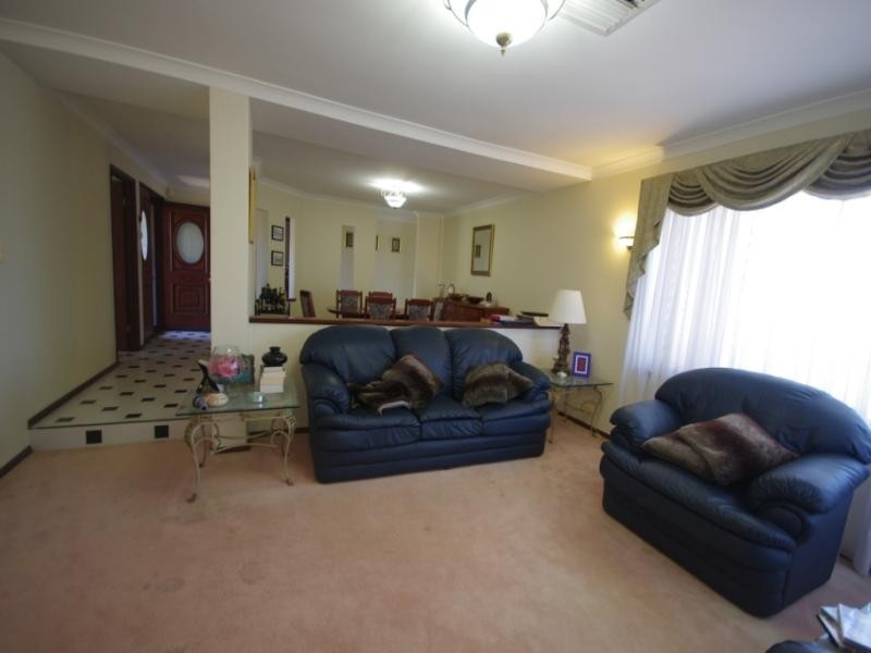 12 Paterson Gardens, Winthrop WA 6150