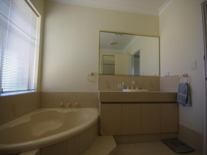 12 Paterson Gardens, Winthrop WA 6150