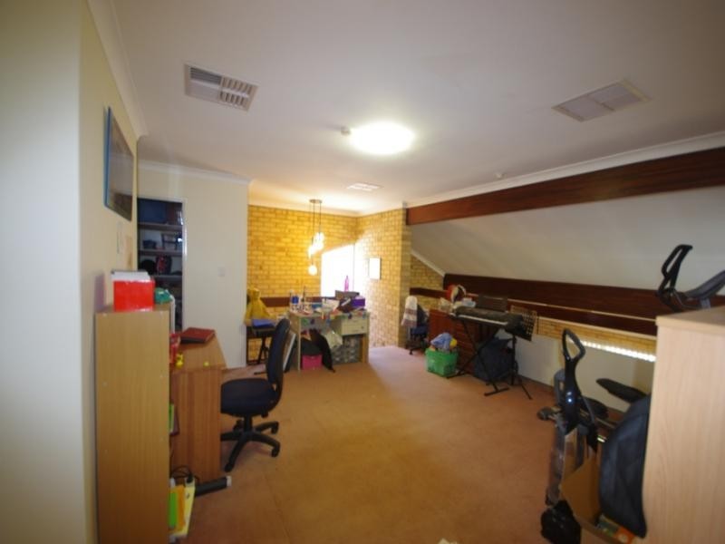 12 Paterson Gardens, Winthrop WA 6150