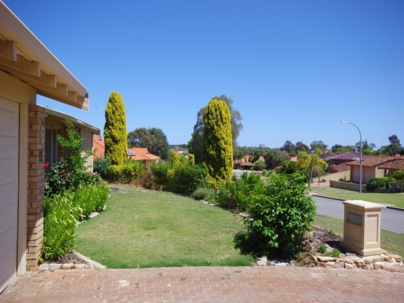 12 Paterson Gardens, Winthrop WA 6150
