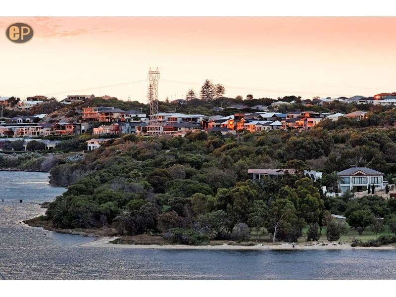 7A Braunton Street, Bicton WA 6157