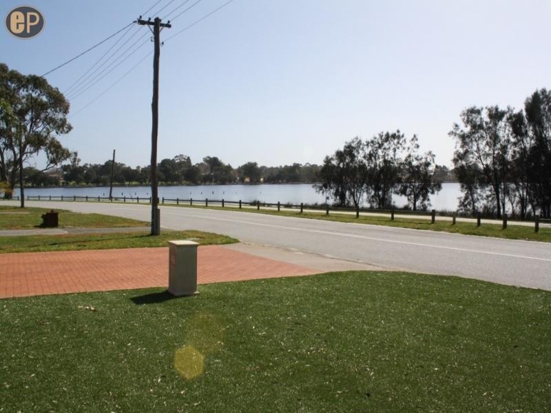 359 Riverton Drive, Shelley WA 6148