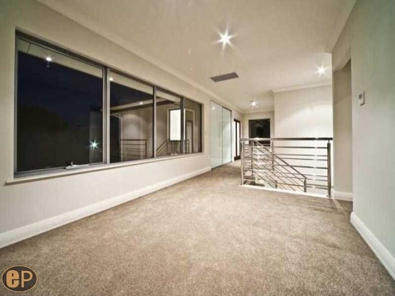 34 BASSENDEAN PARADE, Bassendean WA 6054