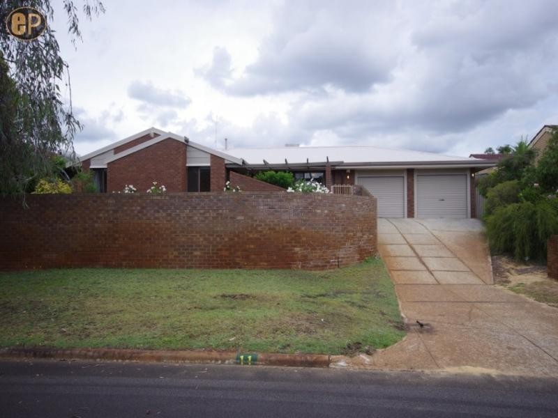 11 PEARSON CRESCENT, Bull Creek WA 6149