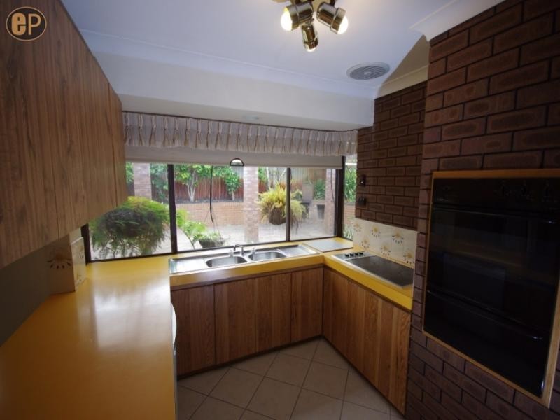 11 PEARSON CRESCENT, Bull Creek WA 6149