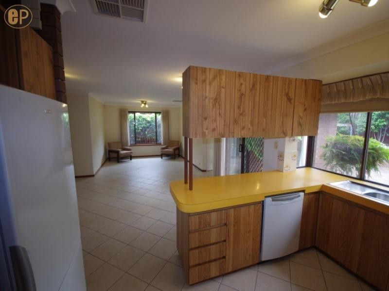 11 PEARSON CRESCENT, Bull Creek WA 6149