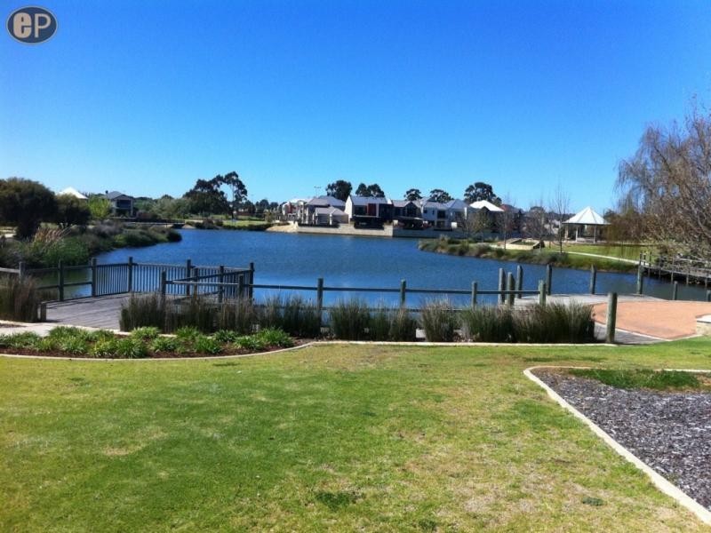 64 Roselea Boulevard, Stirling WA 6021