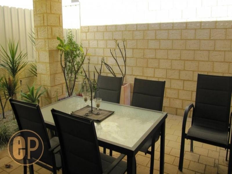 4/31 Barfield Road, Hammond Park WA 6164