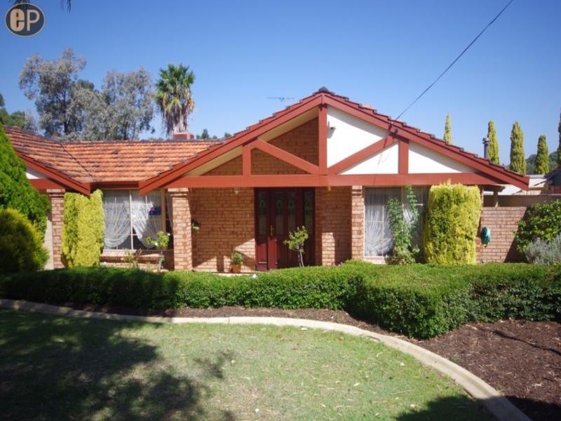 12 Barclay Road, Kardinya WA 6163