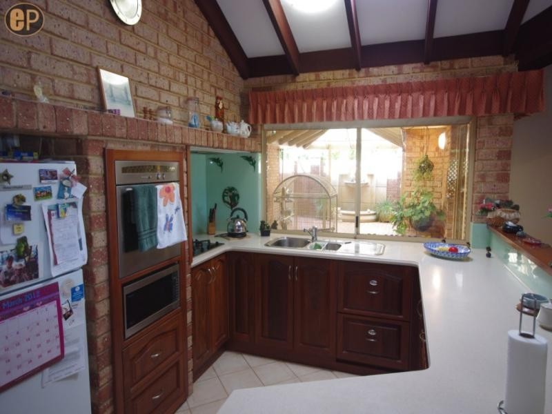 12 Barclay Road, Kardinya WA 6163