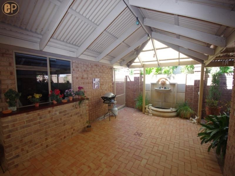 12 Barclay Road, Kardinya WA 6163